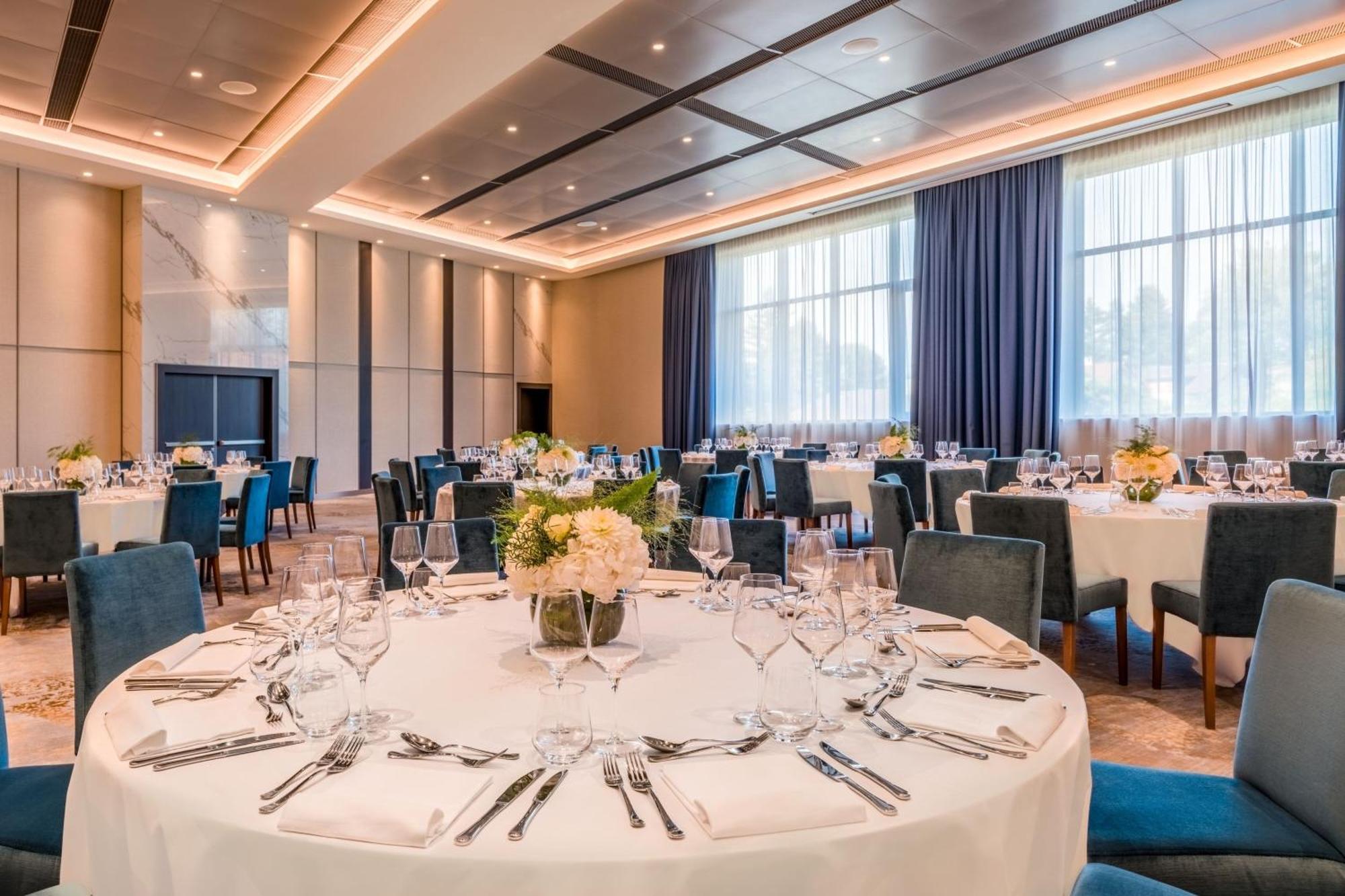 Geneva Marriott Hotel เมย์แร็ง ภายนอก รูปภาพ
