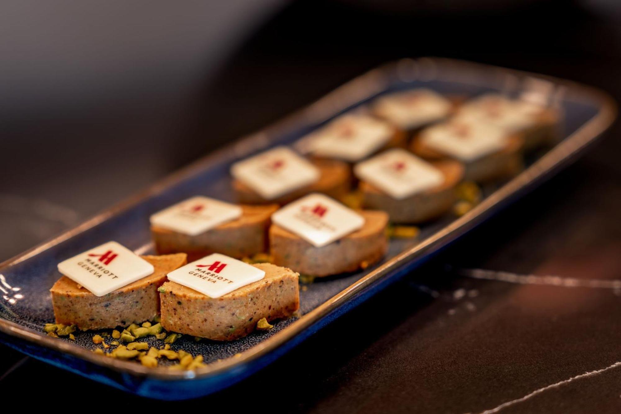 Geneva Marriott Hotel เมย์แร็ง ภายนอก รูปภาพ
