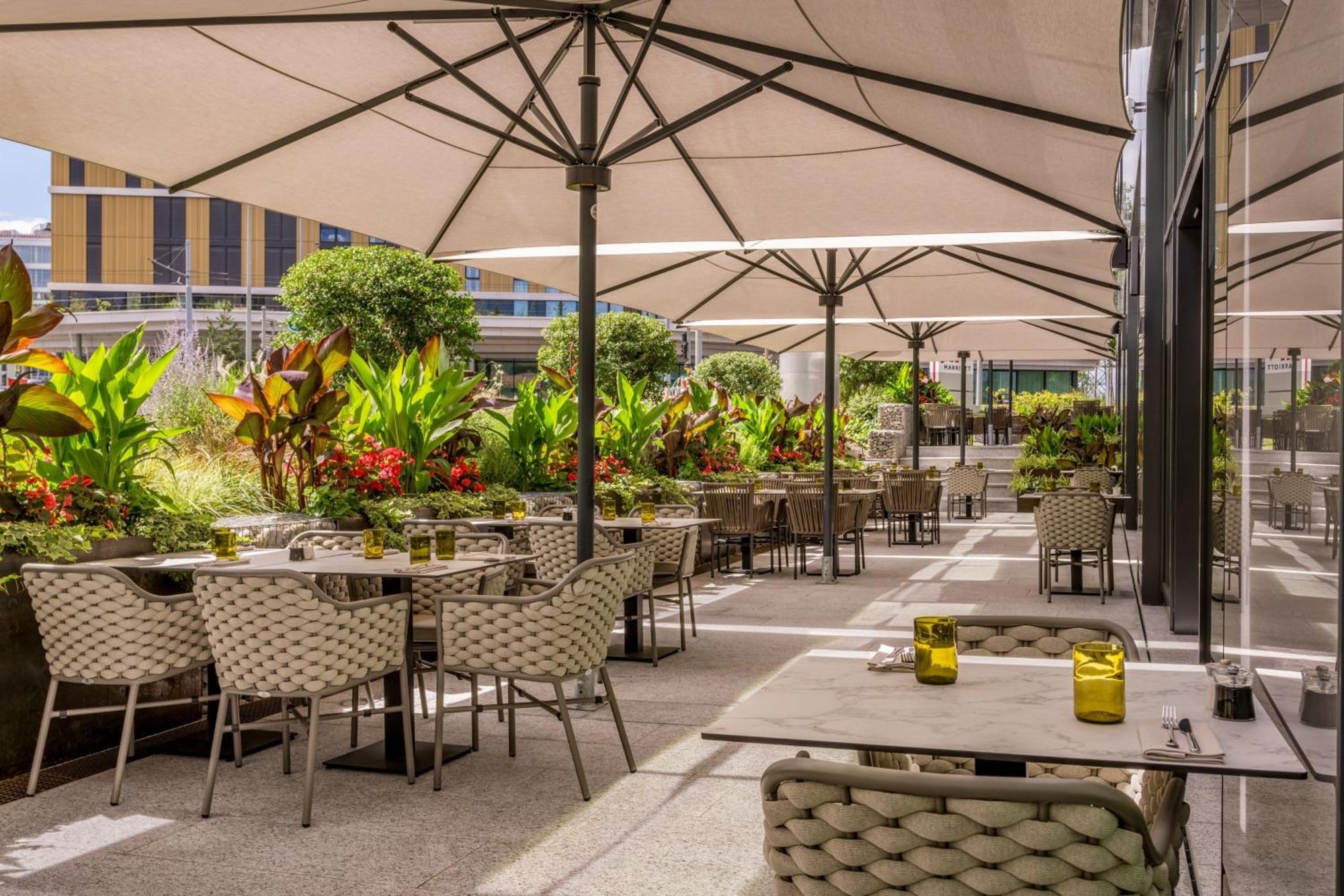 Geneva Marriott Hotel เมย์แร็ง ภายนอก รูปภาพ